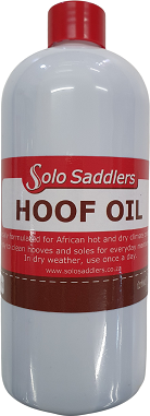 Solo hoof oil protects the hooves from becoming brittle and cracking, and replenishes any lost moisture. Ideal for our hot and dry African climate. In dry weather use daily for ultimate hoof conditioning.