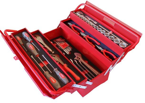 Our high quality tool set is made for serious work, it is ideal for workshops, farmers and the handyman. It is a comprehensive set in a quality lockable 5-tier tool box with eva foam inserts.