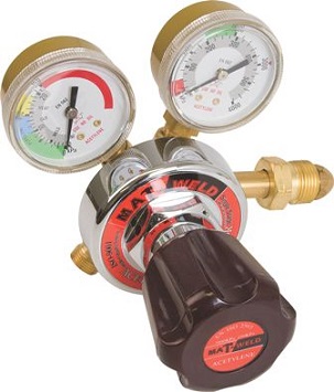 Medium-heavy duty regulator for acetylene gas for optimum performance in heating, cutting and welding applications.