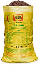 VOERMOL SS 200 (V8592). Class: Protein Concentrate for Ruminants. VOERMOL SS 200 is a fattening concentrate for finishing of lambs, sheep & goats & for growing out young animals. It promotes feed intake because it is highly palatable due to the addition of molasses syrup. Mix Voermol SS 200 with maize meal, whole barley & roughage; where the concentrate mixture & roughage are fed ad lib., but separately, make use of the VOERMOL SYSTEM. Use the where concentrates & roughage are fed separately of free choice'. The "VOERMOL SYSTEM" feeding programme results in easy adaptation. This feeding programme means that roughage need not be milled or mixed, which saves costs. A concentrate mixture can be fed on abundant dry veld to finish animals, saving costs of operating a feedlot & baling roughage. Contains medicaments which may improve feed conversion by between 10  15%. Contains seven essential trace minerals & Vitamin A to improve performance.