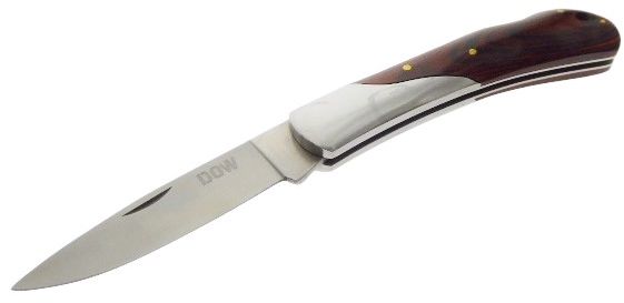 A classic folder with a back lock locking mechanism.420 Stainless Steel blade and bolster.