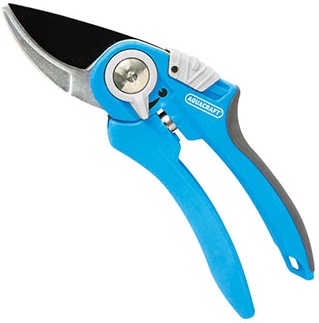 Bypass secateurs use two blades that glide past each other, enabling a sharp clean cut, close to the stem or root and are perfect for cutting flowers, young shoots and fresh wood (up to 18mm).