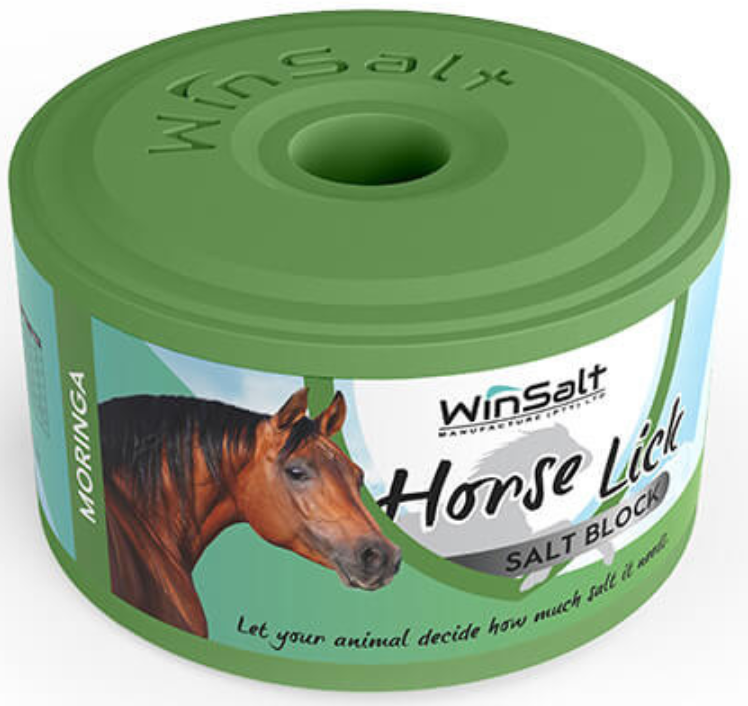 A salt lick treat for horses, containing real moringa extract. Moringa contains a high dose of vitamins, minerals and proteins. The green colour of the block is used for identification purposes. Benefits of Moringa: Boost the immune system. Natural antiparasitic. Anti-inflammatory properties. Anti-oxidant. Gut health treatment for constipation, anti-ulcer and anti-diarrheal properties. Other properties: antihypertensive, hepa-protective, ant-asthmatic, anti-spasmodic.