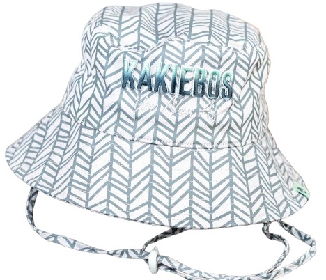 This light grey patterned, 100% cotton wide-brim hat with the 3D Chambre embroidered logo is truly unique. With the drawstrings that go under the chin and the adjustable toggle, this hat is perfect for the beach, the dam, or even a ride on the back of the