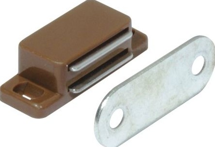 Mackie Magnetic Catches & Screws Brown