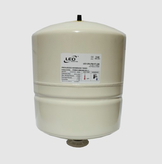 This tank is suitable for a wide range of applications, including water booster systems, thermal expansion management, and irrigation systems. It can also be used for hydraulic hammer arresting, heating system expansion, and clean water backwashing in ultr