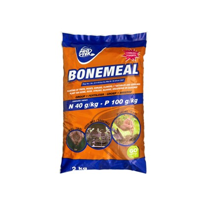 Organic fertilizer offers a range of benefits by stimulating and promoting healthy root and foliage development across a wide variety of plants, including trees, roses, shrubs, flowers, vegetables, lawns, and seedlings.